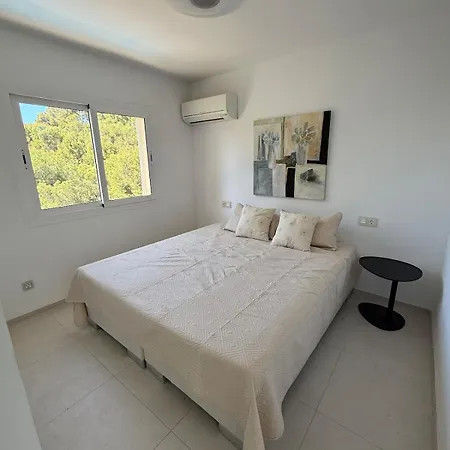 Exklusiv With Sea View And Pool In