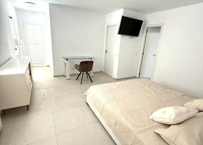 Exklusiv With Sea View And Pool In *