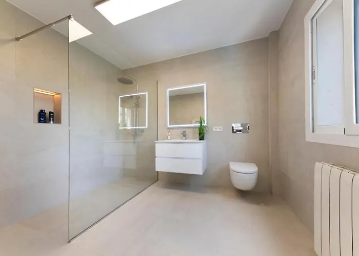 Exklusiv With Sea View And Pool In