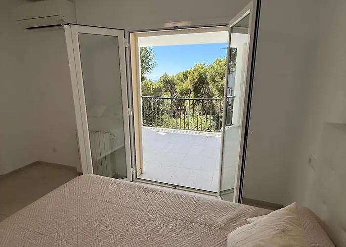 Exklusiv With Sea View And Pool In