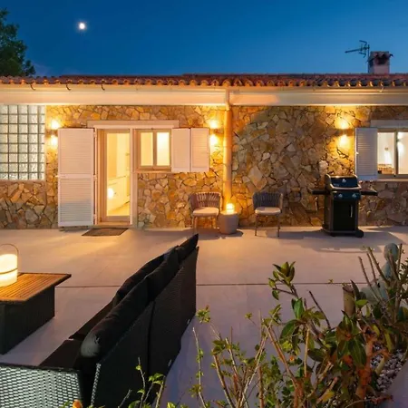 Villa Exklusiv With Sea View And Pool In Peguera