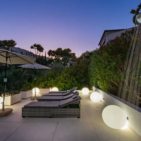 Exklusiv With Sea View And Pool In Villa *