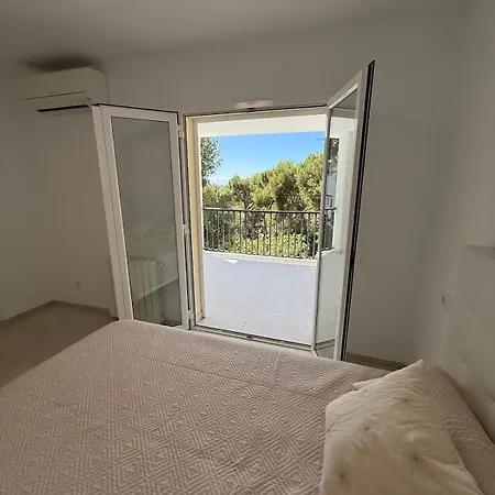 Exklusiv With Sea View And Pool In