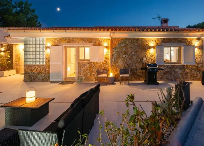 Villa Exklusiv With Sea View And Pool In Peguera